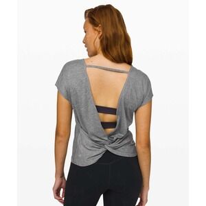 NWT Lululemon Twist Back Tee 6 Heathered Gray Open Back Short Sleeve High Neck